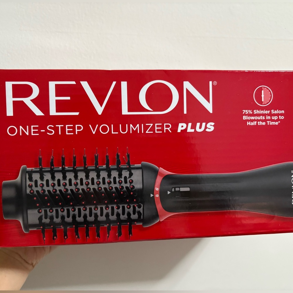 Revlon One-Step Volumizer Plus Hair Dryer and Hot Air Brush